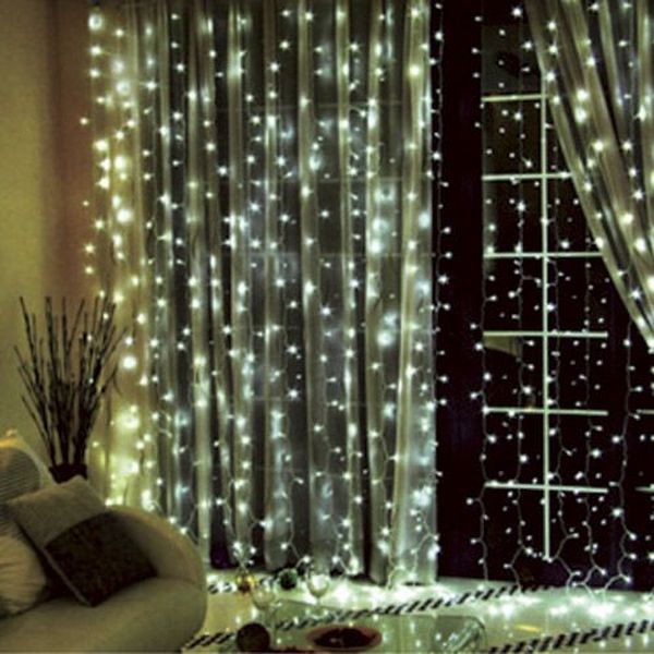 [GUI-41] Luminaire  Rideau lumineux 300 LED + Transformateur 230V