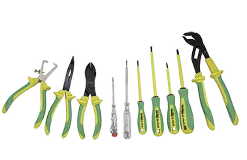 [AGI-221023] COFFRET 10 OUTILS Bimatière, isolés 1000V 6 tournevis, 4 pinces