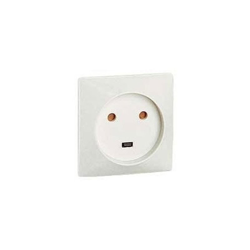 [LEG-055432] Legrand 055432 - Socle 2P+T à griffes avec éclips de protection dimensions 80x80mm