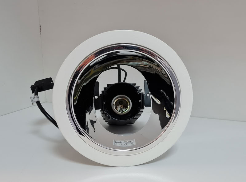 Encastré dowlight e27 blanc