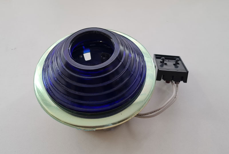 Encatrer fixe or et cone verre bleu 12v