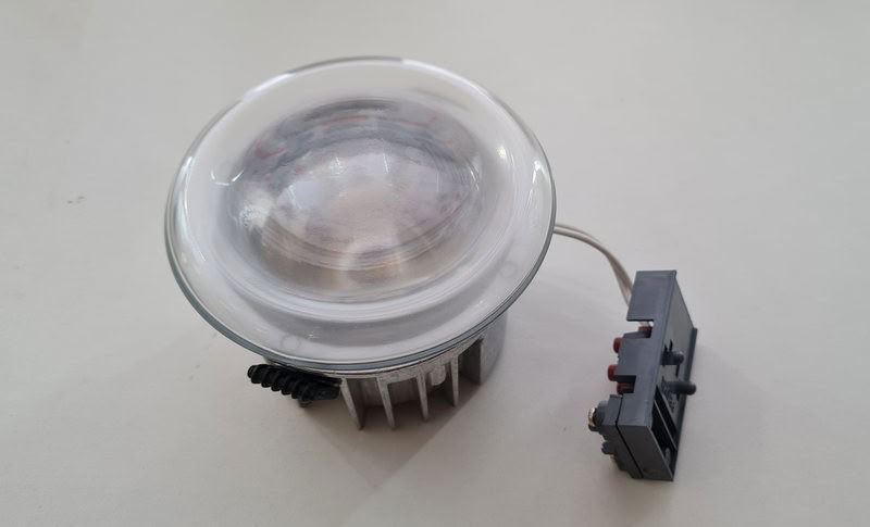 Encatrer fixe transparent 12v Gu5,3 prisma