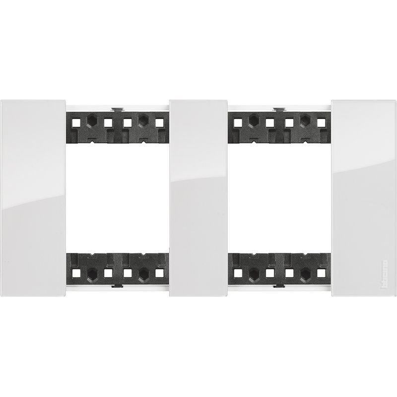 [BTI-BTKA4802M2DW] Bticino BTKA4802M2DW - Plaque de finition Living Now Collection Les Blancs 2x2 modules finition Glacier