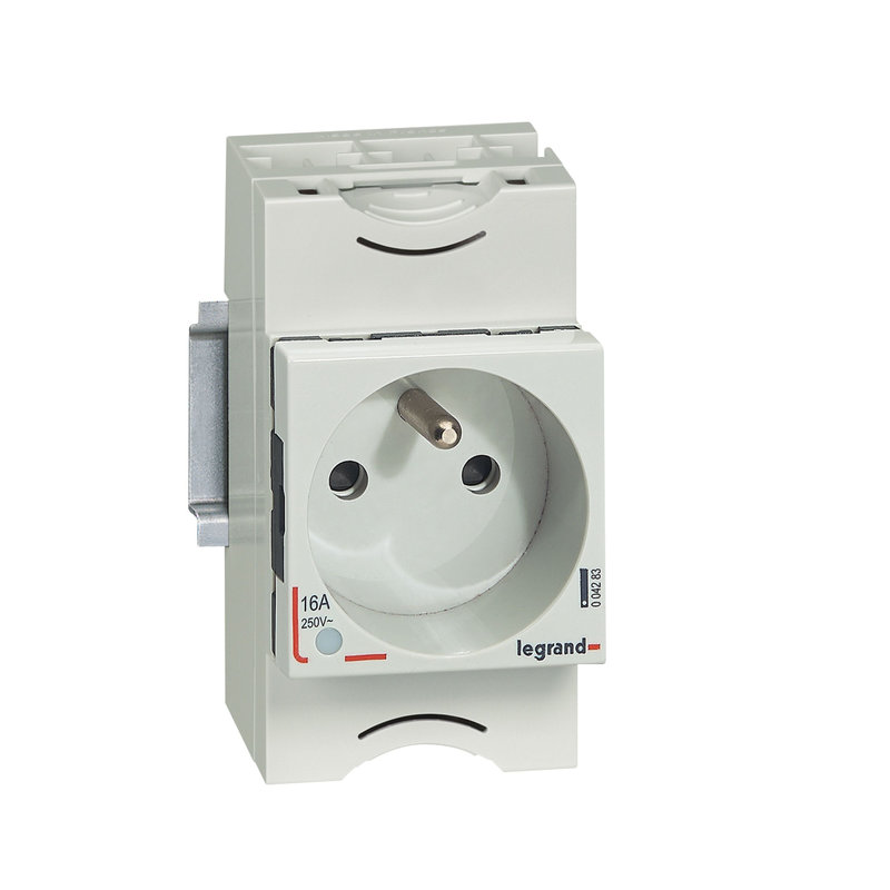 Legrand 004283 - Prise modulaire 10A à 16A 250V~ - 2P+T à éclips et à voyant - 2,5 modules