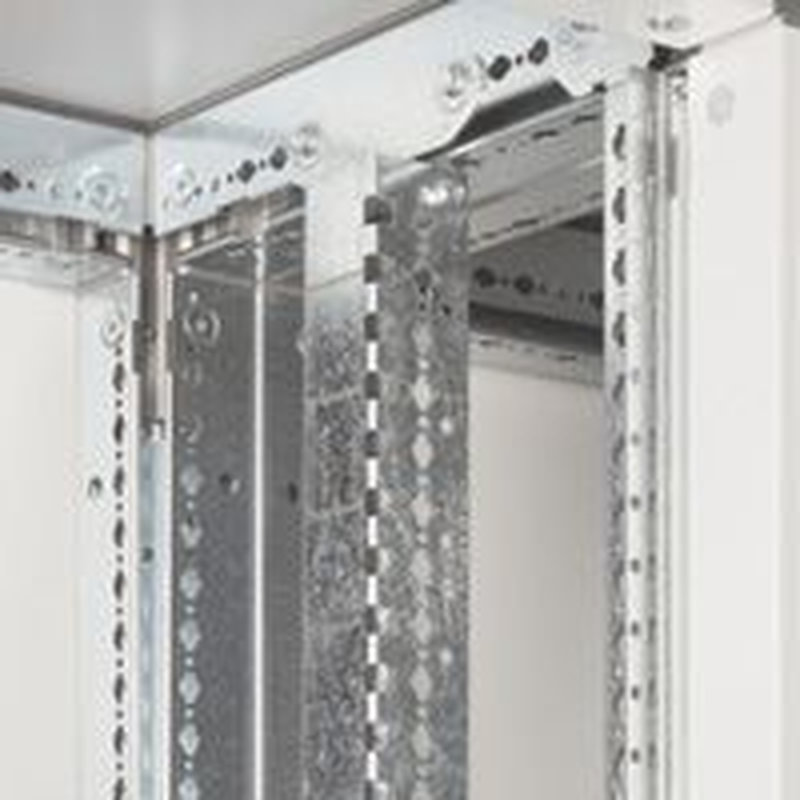 Legrand 020512 - Jeu de 2 montants fonctionnels pour armoire XL³4000 prof. 475mm - hauteur 2000mm