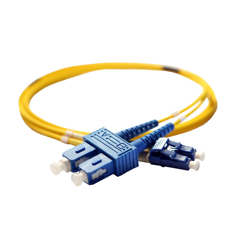 Legrand 032604 - Cordon optique OS1/OS2 ( UPC ) monomode LCS³ duplex SC/LC - longueur 2m