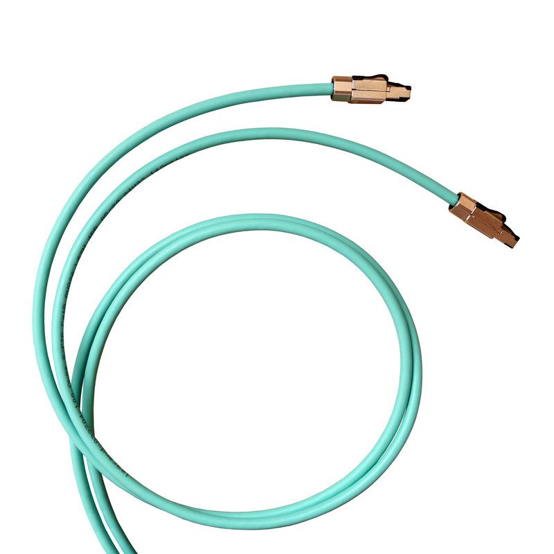 Legrand 033704 - Cordon de brassage RJ45 - cat.8 - S/FTP blindé -L. 3m - LSZH RAL6027 - LCS³