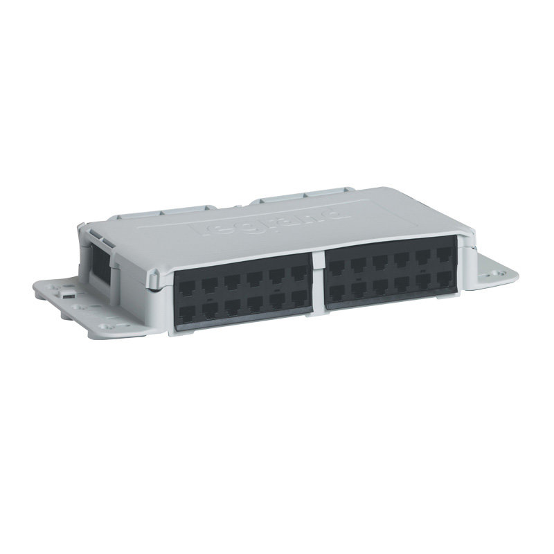 Legrand 033797 - Boîte de distribution de zone 24 ports LCS³ à équiper