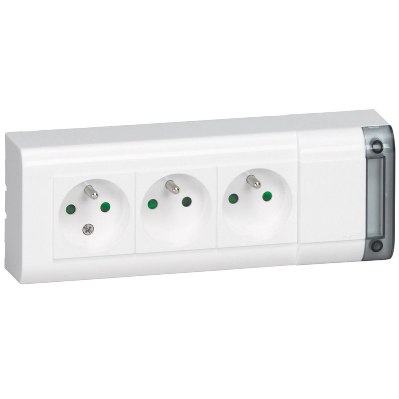 Legrand 050609 - Bloc multiprise fixable 3x2P+T longueur 208mm à cabler - blanc
