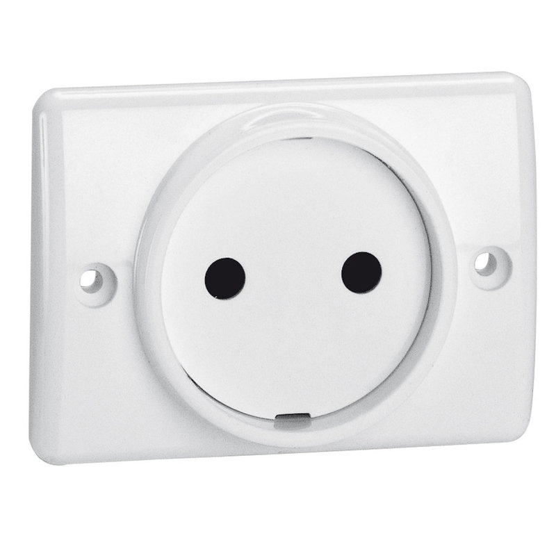 Legrand 050806 - Prise à encastrer pour plinthe 2P 16A 250V~ blanc