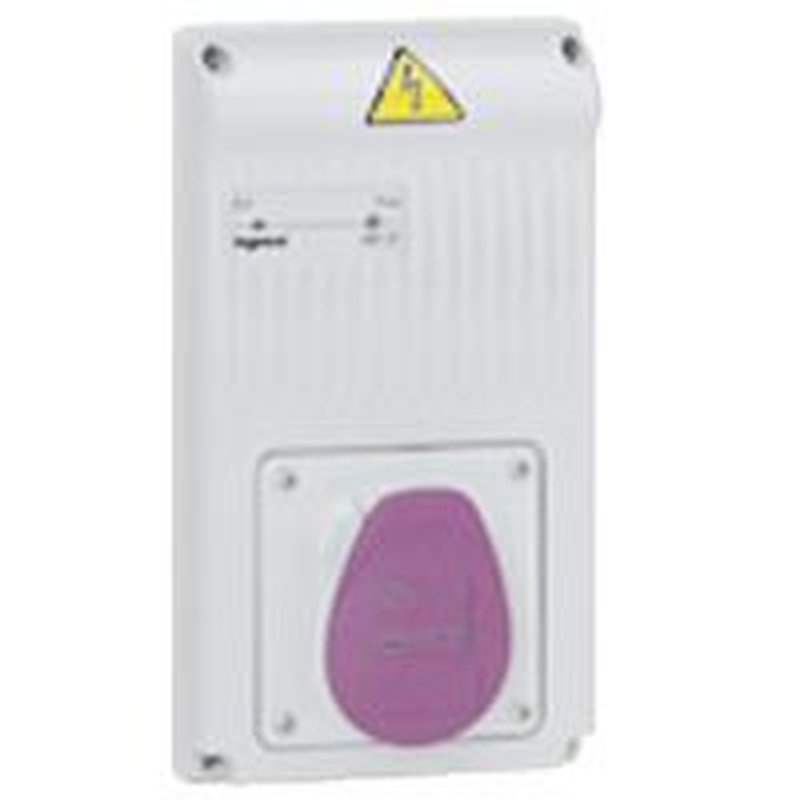 Legrand 058926 - Prise TBT P17 IP44 pour embase hauteur 220 à 441mm - 160VA