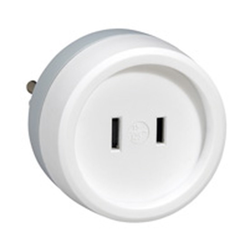 Legrand 050385 - Adaptateur 2P 6A 230V pour fiche standard américain sur prise standard français