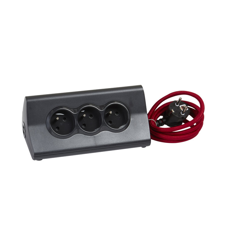 Legrand 050411 - Rallonge 3x2P+T avec support tablette + 2 USB Type-A et cordon 1,5m - noir