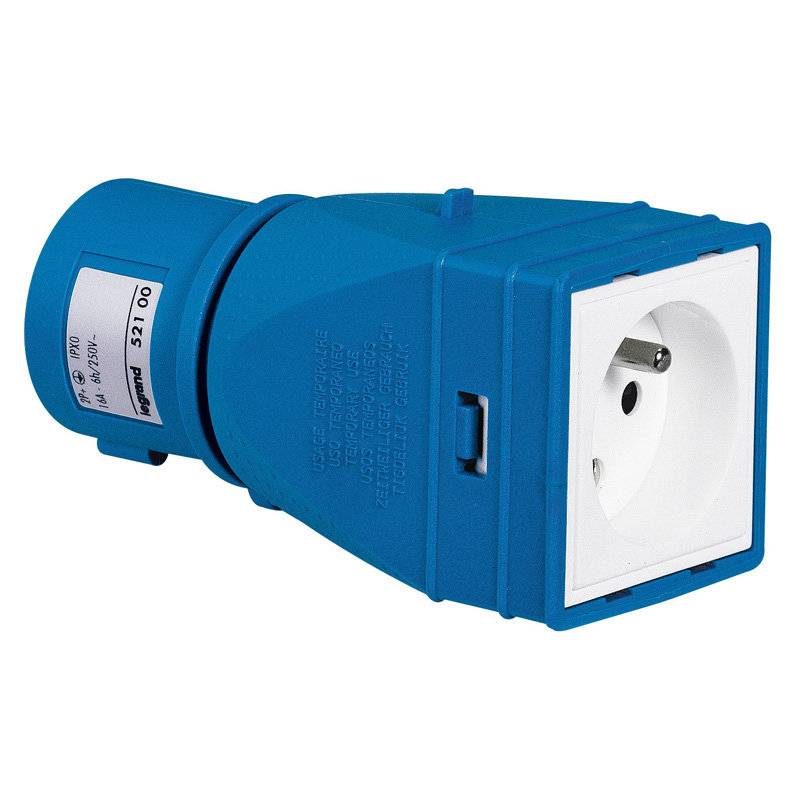 Legrand 052100 - Adaptateur industriel et domestique 2P+T livré monté