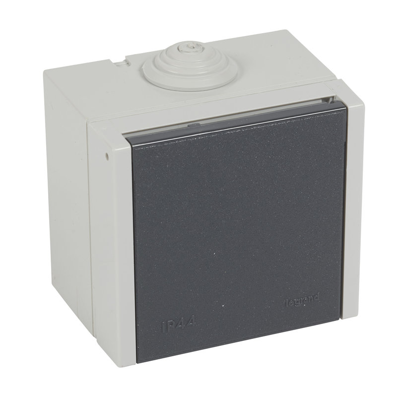 Legrand 055707 - Prise étanche 3P+N+T à volet Plexo 20A 400V IP44 IK08 saillie - gris