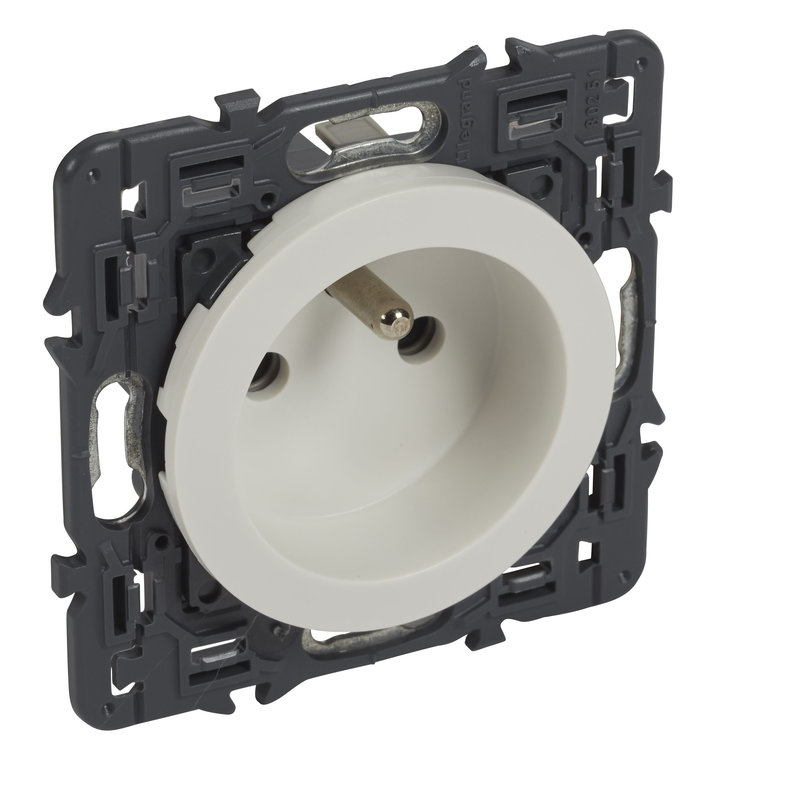 Legrand 067713 - Prise de courant standard 2P+T Céliane 16A avec enjoliveur blanc et support