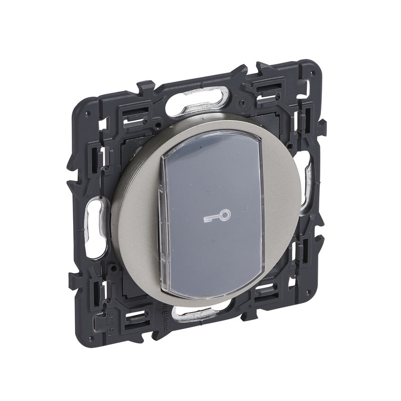 Legrand 067728 - Poussoir avec porte-étiquette Céliane avec enjoliveur titane et support