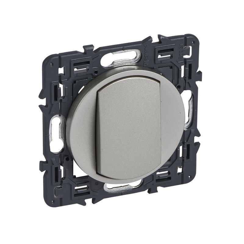 Legrand 067732 - Poussoir inverseur Céliane 6A avec enjoliveur titane et support