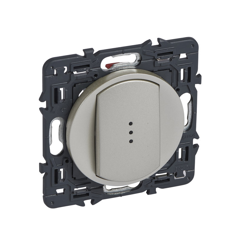 Legrand 067734 - Poussoir inverseur à voyant Céliane 6A avec enjoliveur titane et support