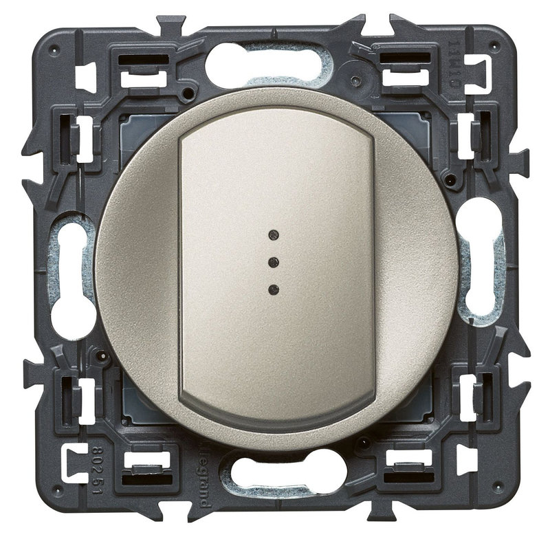Legrand 099512 - Interrupteur ou va-et-vient lumineux (voyant fourni) Céliane Soft 10A - titane