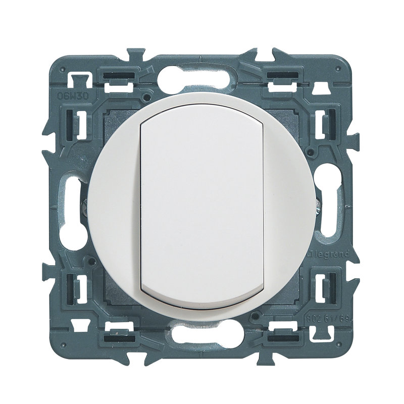 Legrand 099720 - Interrupteur ou va-et-vient doigt large Céliane Soft 10A - blanc avec support