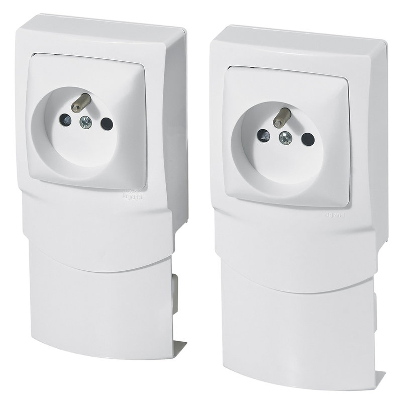 Legrand 200894 - Lot de 2 cadres saillie avec prise de courant pour moulures 16mm - blanc
