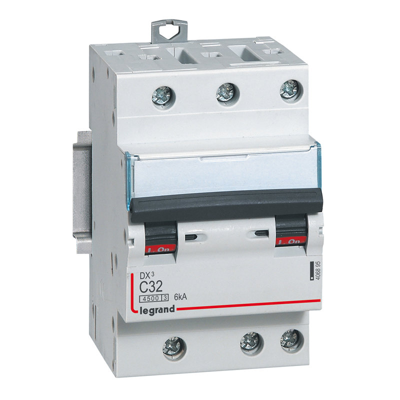 Legrand 406895 - Disjoncteur DX³4500 6kA bornes à vis 3P 400V~ 32A courbe C - 3 modules