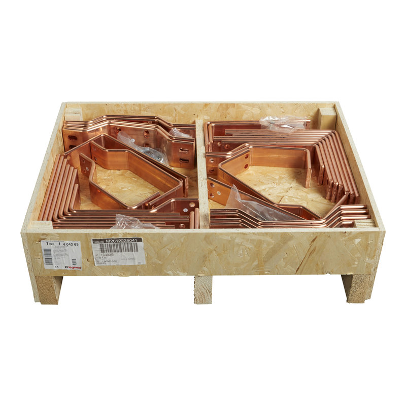 Legrand 404369 - Barres cuivre pliées/percées racc aval DMX³ inverseur fixe T1 sur jeu barre alu