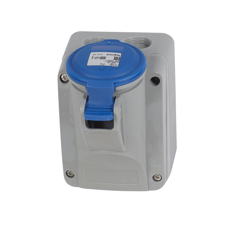 Legrand 555155 - Socle saillie P17 3P+T 16A 200/250V - IP44