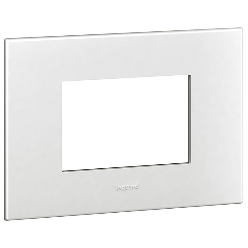 Legrand 575010 - PLAQUE DE FINITION ARTEOR 3 MODULES CARRE BLANC
