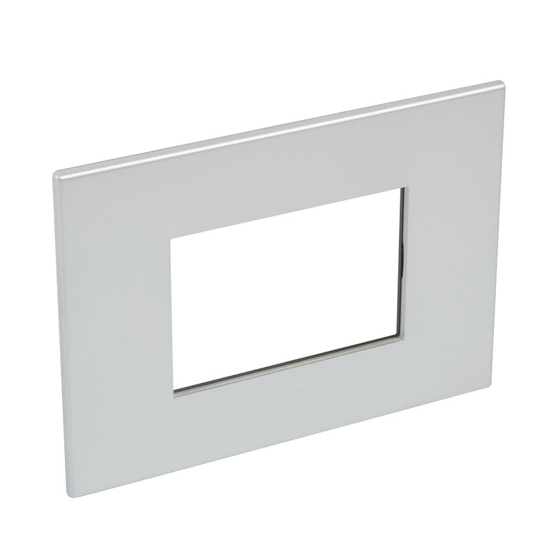 Legrand 571413 - PLAQUE DE FINITION ARTEOR 3 MODULES CARRE ARTEOR SOFT ALU