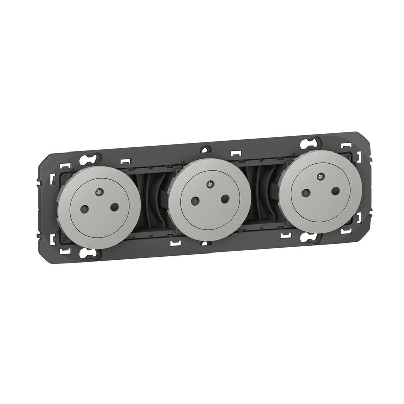 Legrand 600433 - Triple prise de courant 2P+T Surface dooxie 16A précâblées finition alu