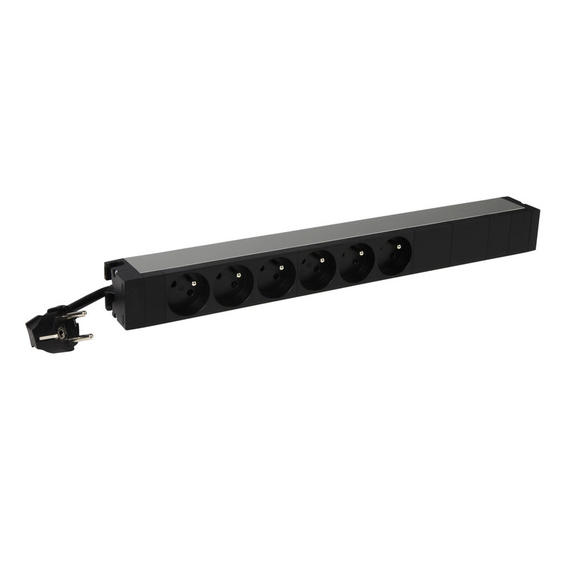 Legrand 646805 - PDU standard 19pouces 1U LCS³ 6x2P+T et cordon 3m avec fiche 2P+T 16A