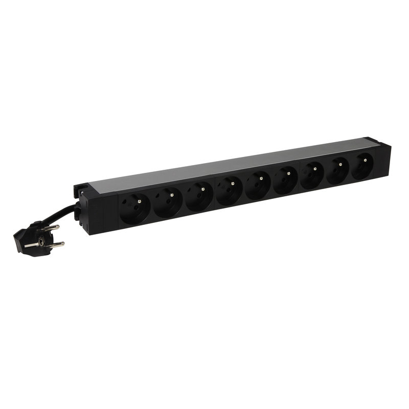 Legrand 646810 - PDU 19pouces LCS³ 1U équipé de 9 prises 2P+T - cordon 3m avec fiche 2P+T 16A