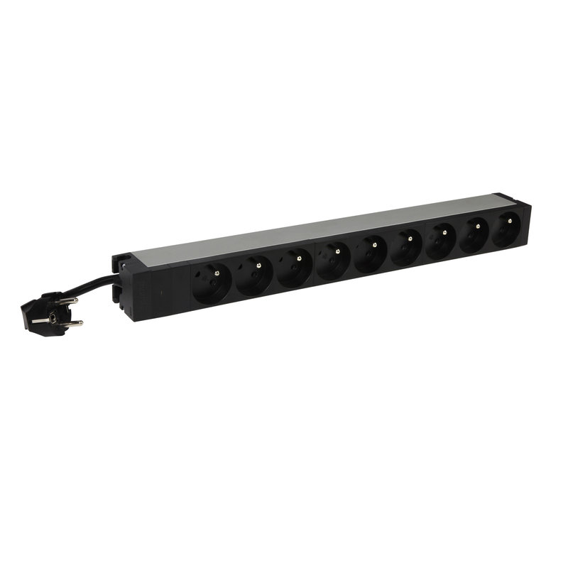 Legrand 646820 - PDU 19pouces 1U LCS² voyant témoin tension 9x2P+T -cordon 3m avec fiche 2P+T 16A
