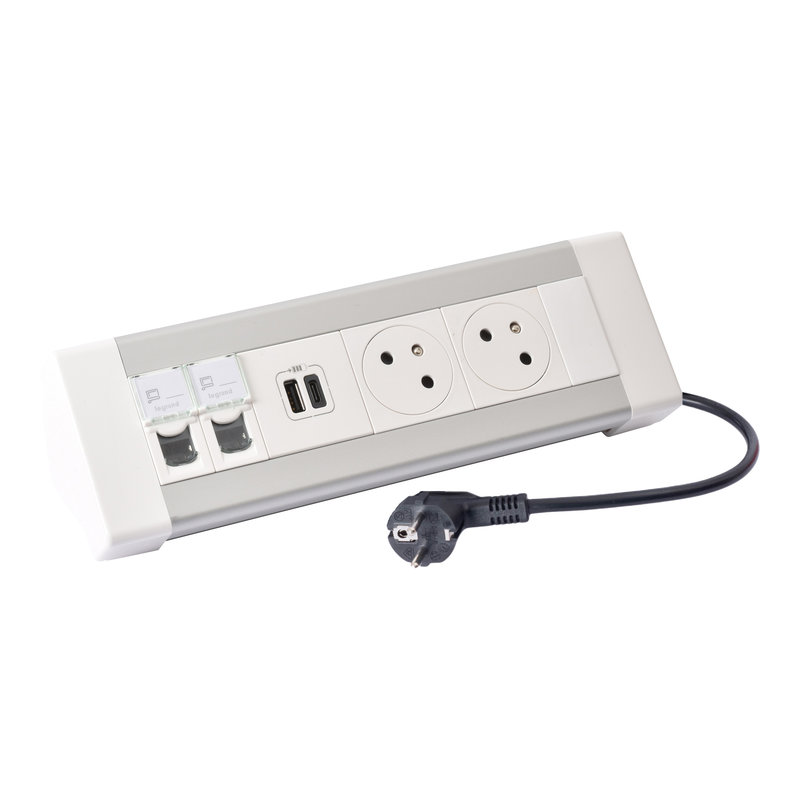 Legrand 054613 - Bloc bureau 2x2P+T + 1 USB A+C + 2xRJ45 catégorie 6 FTP et cordon 3m 2P+T