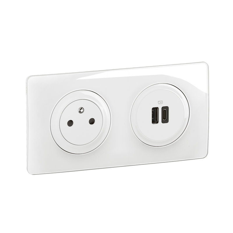 [LEG-CK0143] Legrand CK0143 - Kit 2P+T Surface et USB A+C 15W Céliane précâblées + boîte - complet Blanc