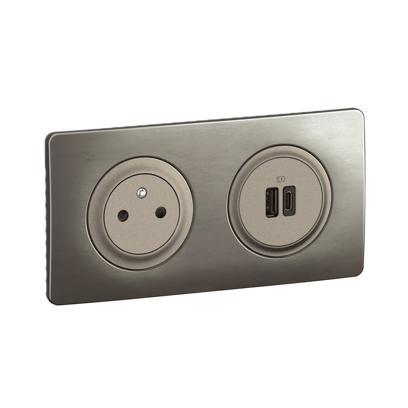 [LEG-CO0143] Legrand CO0143 - Kit 2P+T Surface et USB A+C 15W Céliane précâblées + boîte - complet Titanium
