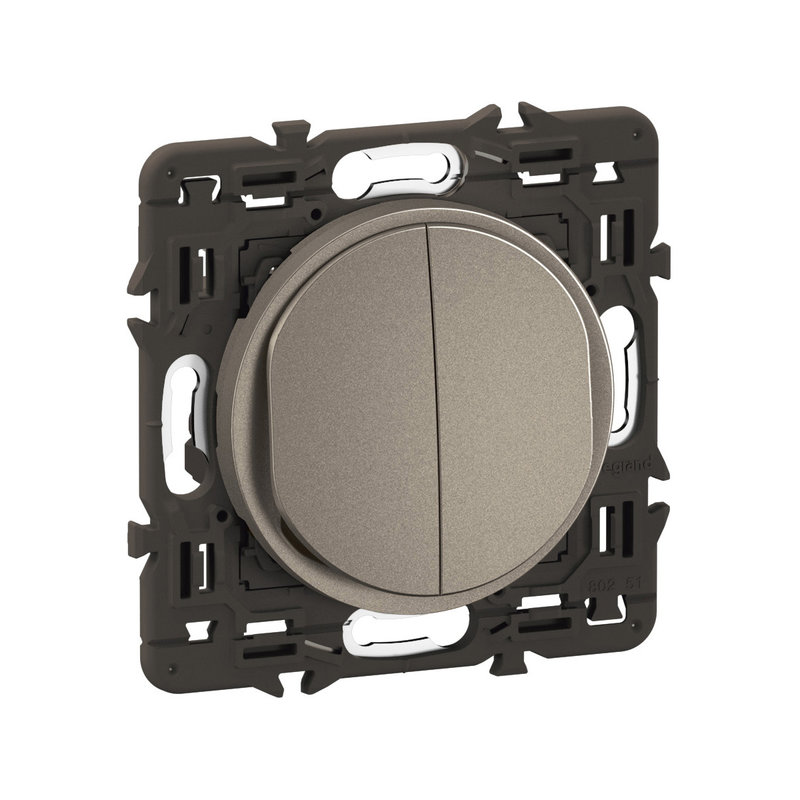 Legrand CY0037 - Interrupteur ou va-et-vient + poussoir Céliane enjoliveur Titanium et support