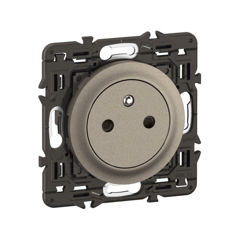 Legrand CY0111 - Prise 2P+T Surface Confort Céliane enjoliveur Titanium et support