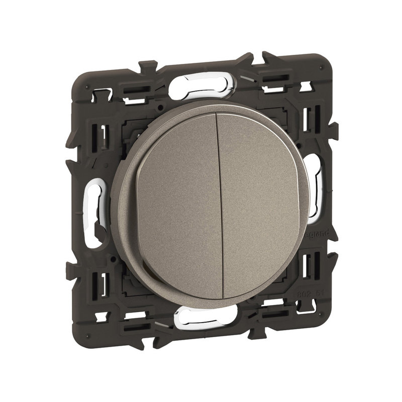 [LEG-CY2031] Legrand CY2031 - Double poussoir inverseur Céliane 6A enjoliveur Titanium et support