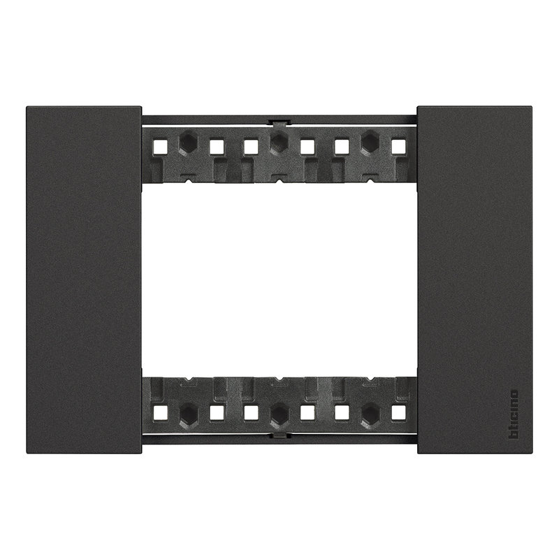 [BTI-BTKA4803KG] Bticino BTKA4803KG - Plaque de finition Living Now Collection Les Noirs 3 modules finition Noir