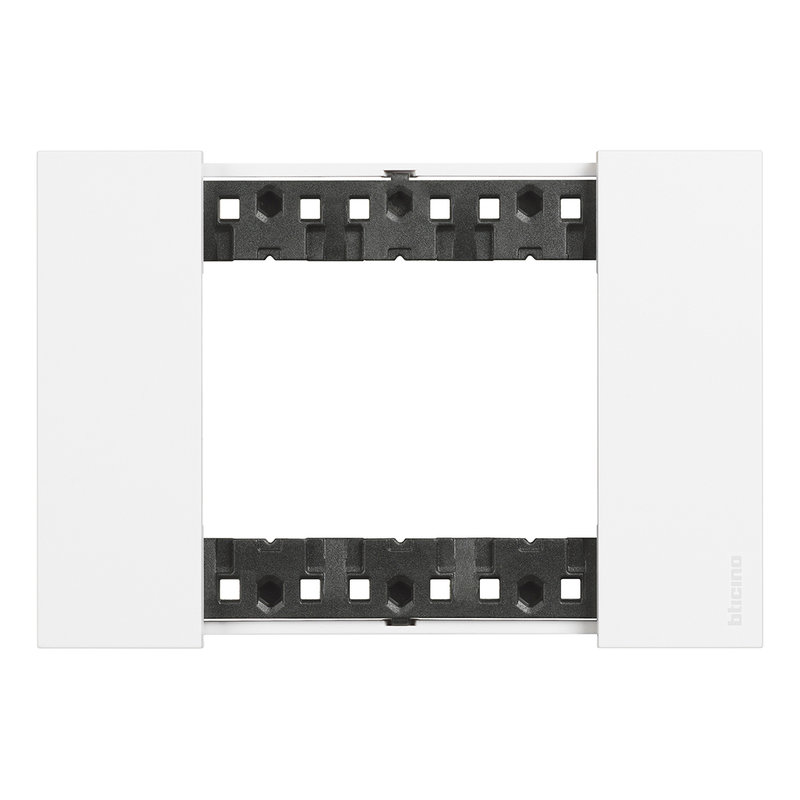 [BTI-BTKA4803KW] Bticino BTKA4803KW - Plaque de finition Living Now Collection Les Blancs 3 modules finition Blanc
