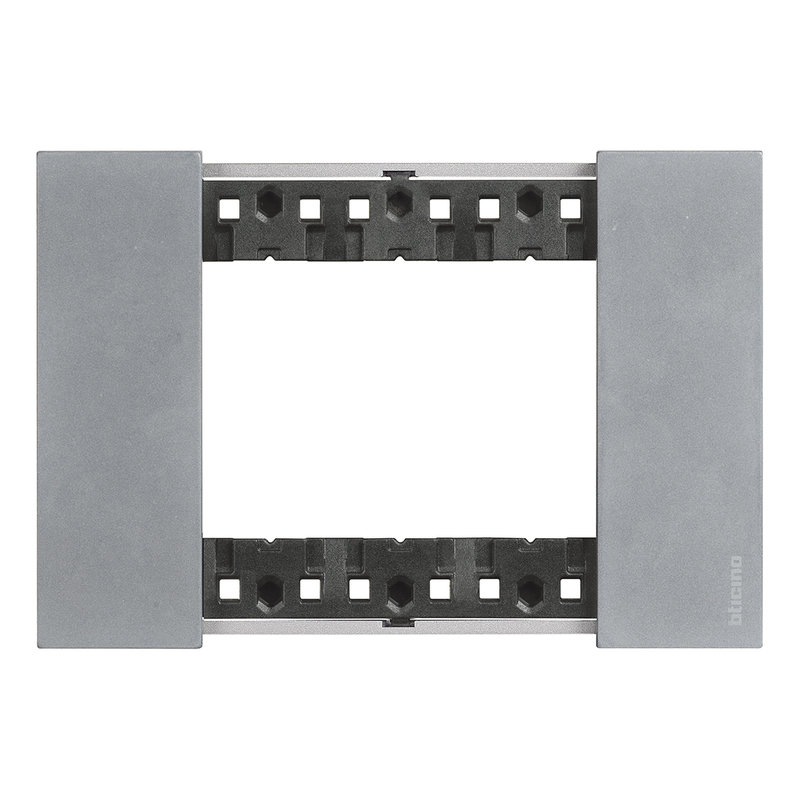 [BTI-BTKA4803NW] Bticino BTKA4803NW - Plaque de finition Living Now Collection Les Blancs 3 modules - Acier Moon