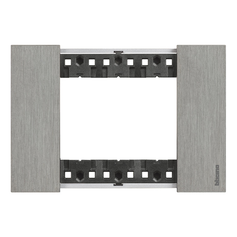 [BTI-BTKA4803ZG] Bticino BTKA4803ZG - Plaque de finition Living Now Collection Les Noirs 3 modules finition Acier