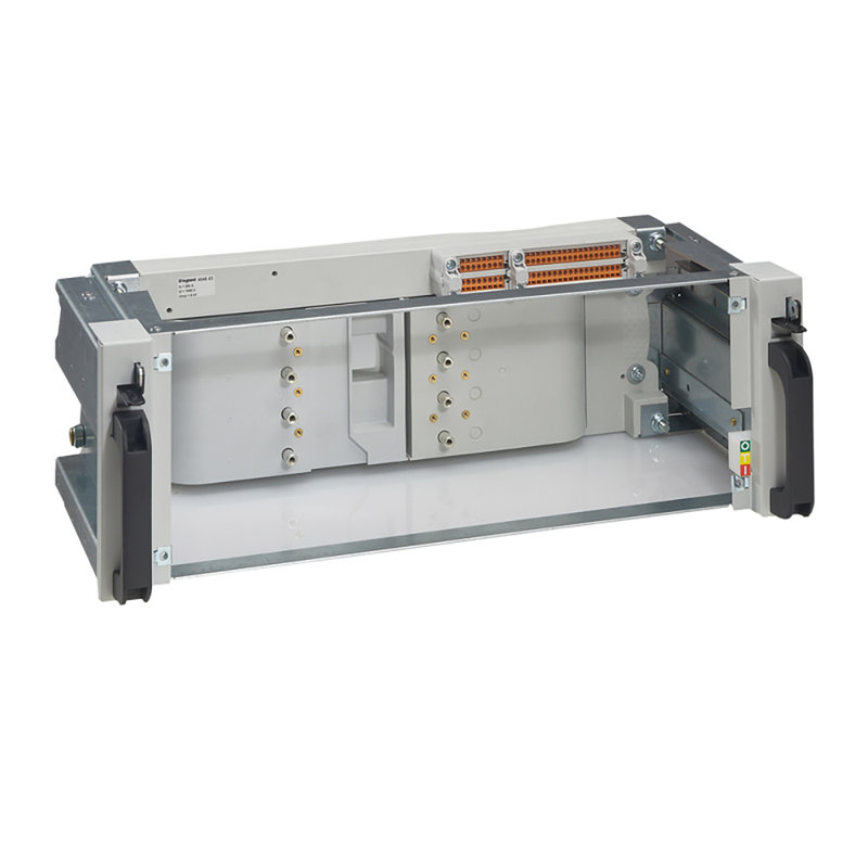 Legrand 404643 - Base VX³IS333 pour répartition verticale dans XL³4000 des DPX³250 4P sans diff