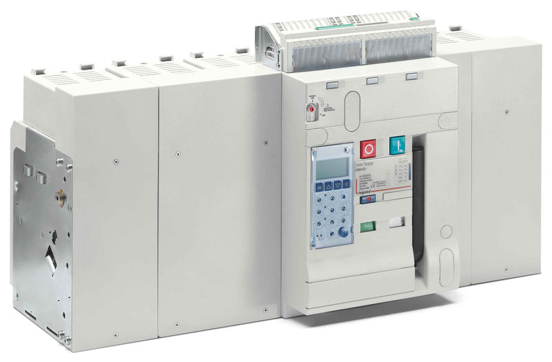 Legrand 028951 - Disjoncteur ouvert fixe DMX³6300 pouvoir de coupure 100kA taille 3 - 3P - 6300A