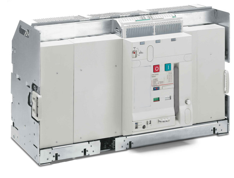 Legrand 028977 - Interrupteur ouvert DMX³-I6300 débrochable taille 3 - 3P - 6300A