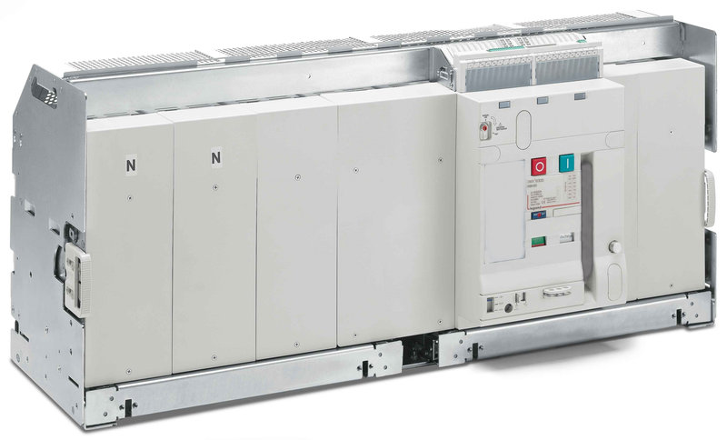 Legrand 028978 - Interrupteur ouvert DMX³-I6300 débrochable taille 3 - 4P - 6300A